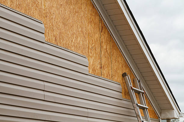 Professional Vinyl Siding technician working in Stahlstown, PA